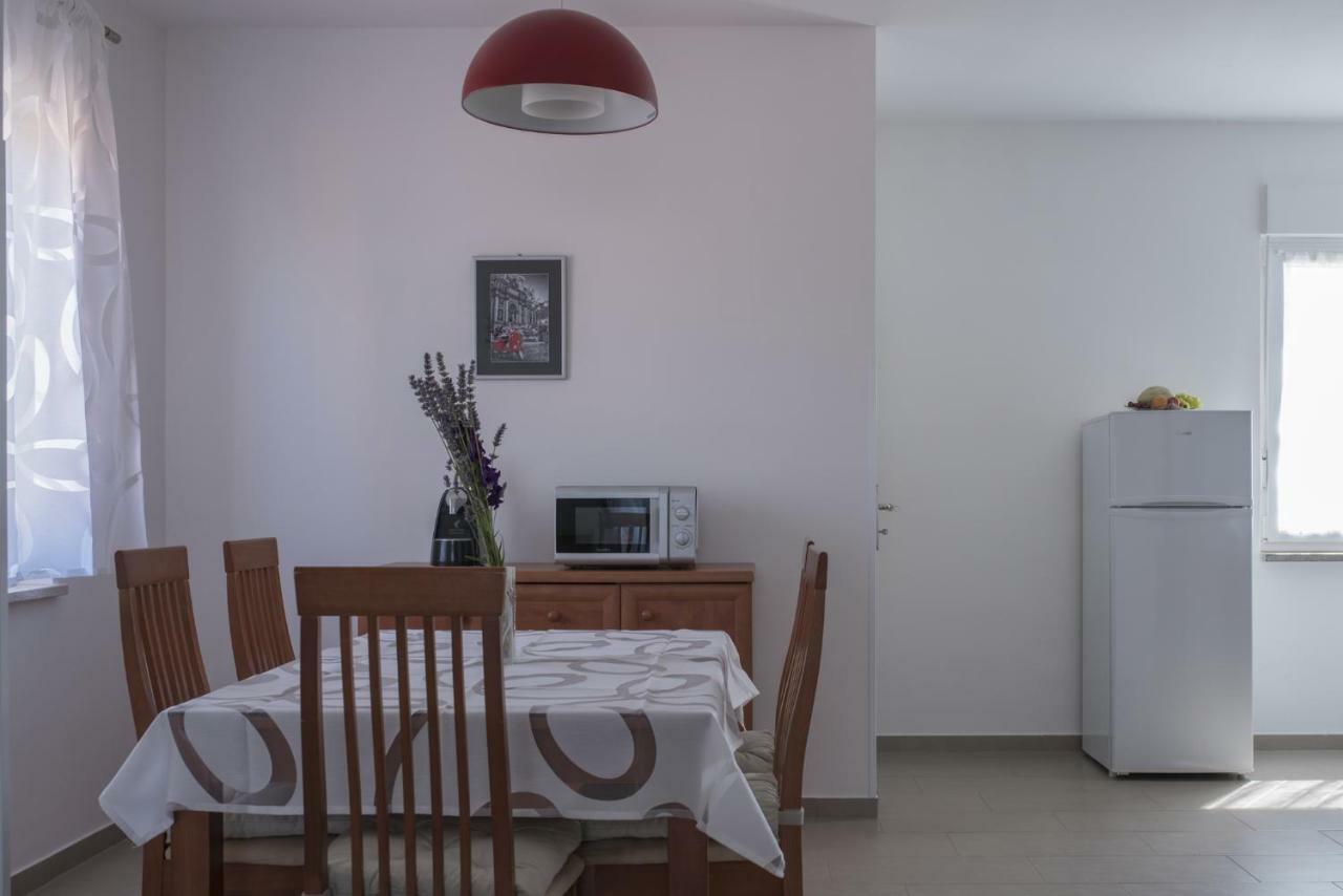 מדולין Apartment Karin מראה חיצוני תמונה